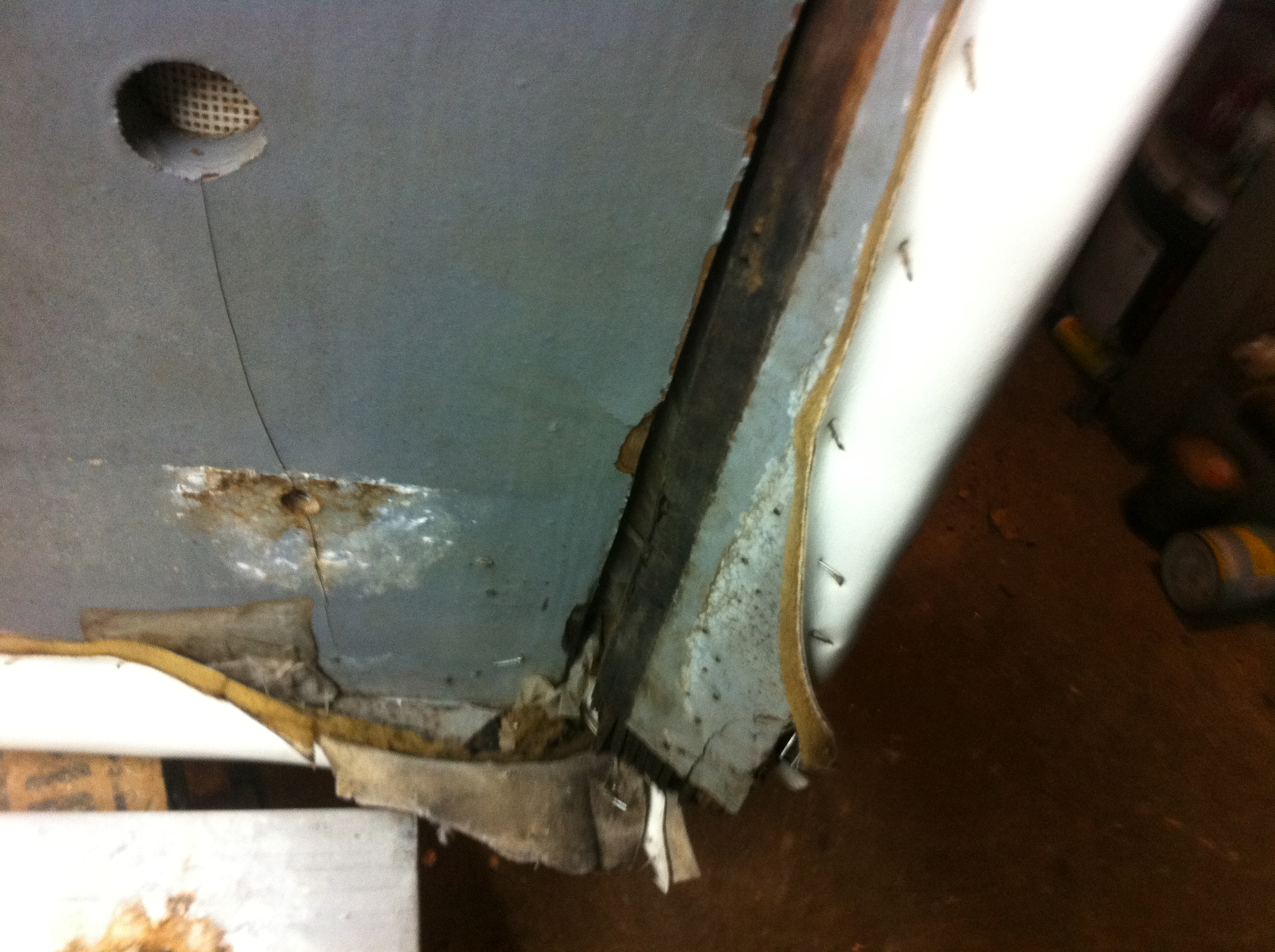 Plywood is reinforced on the bottom